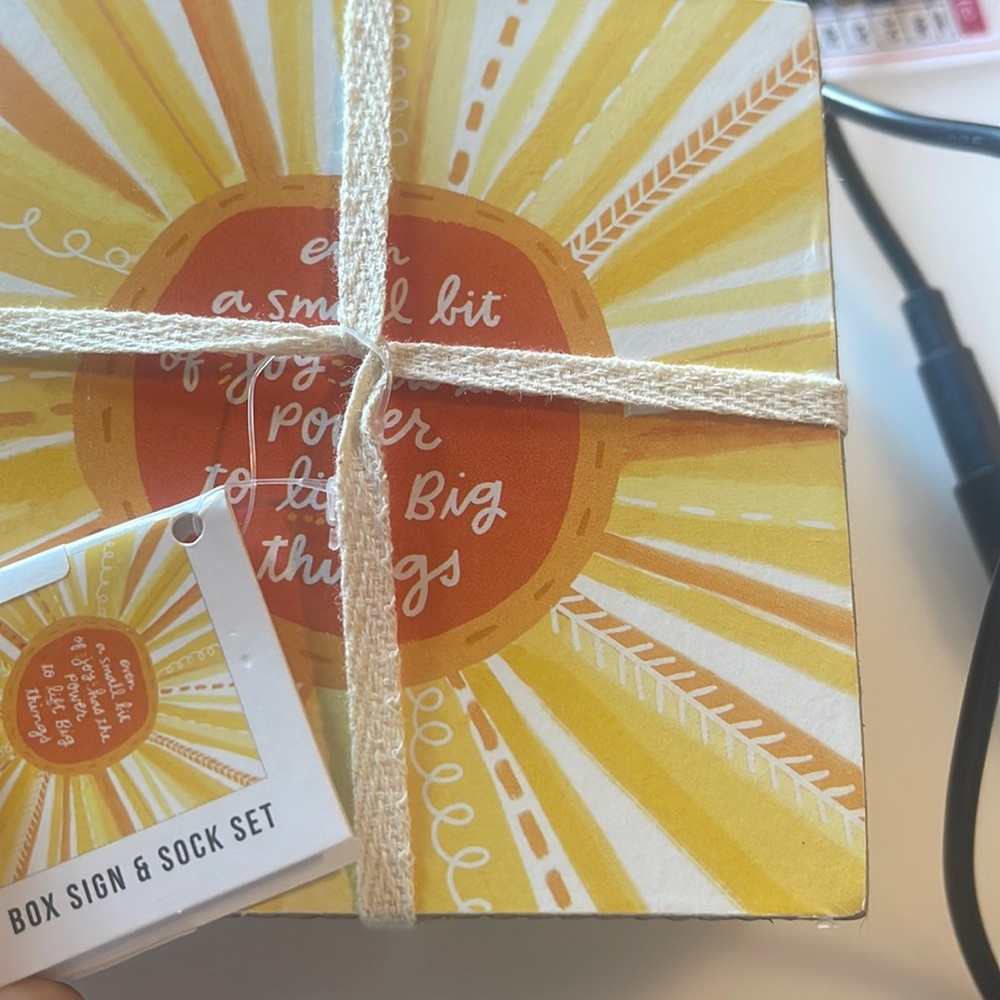 Box sign and gift set